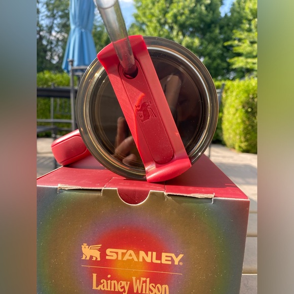 Limited ed LAINEY. WILSON COUNTRY GOLD 40 oz tumbler NWT. Only stored - Picture 11 of 14